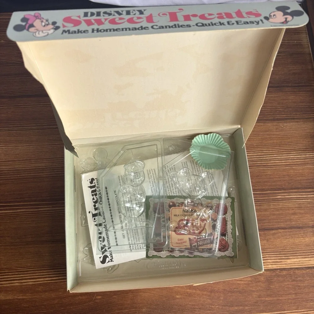 Vintage 1982 Disney Sweet Treats Candy Mold Kit Sun Hill Mickey Donald Complete